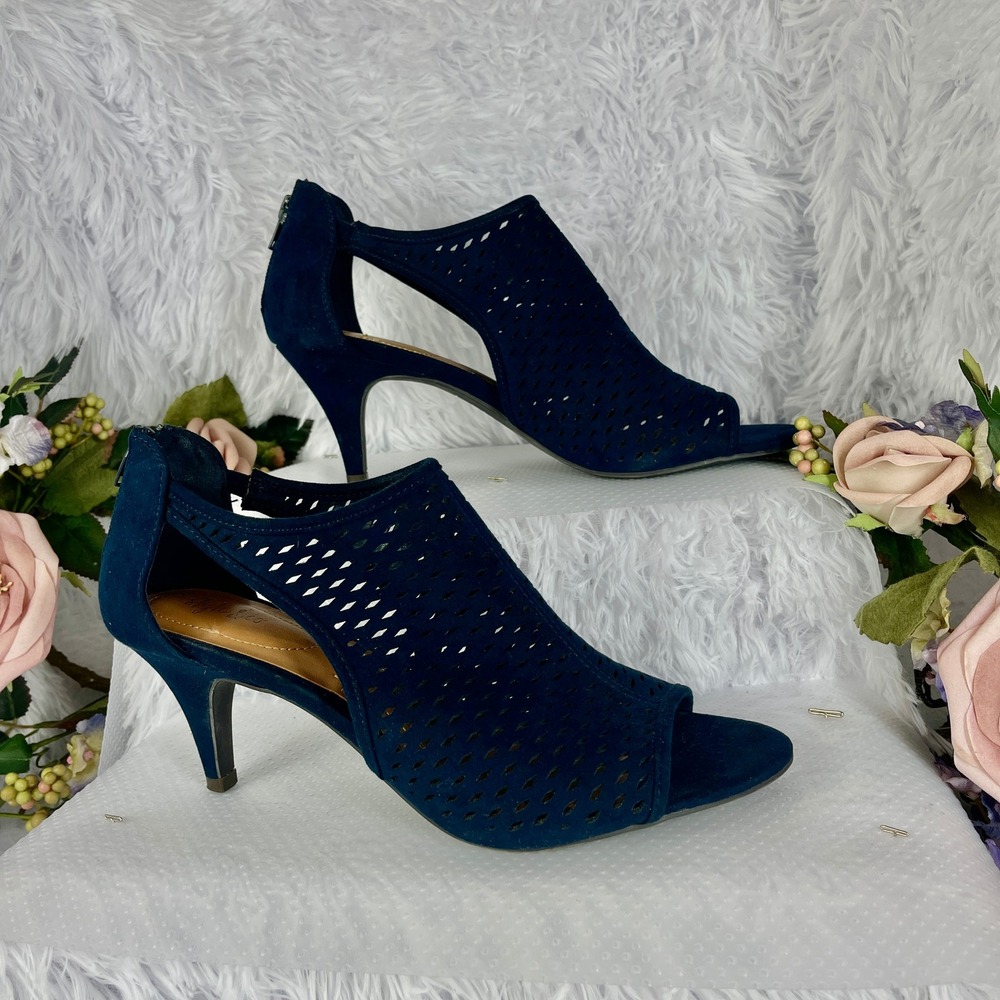 Style & Co Haddiee Booties Women 10M Navy Blue Faux Suede Laser Cut Kitten Heel